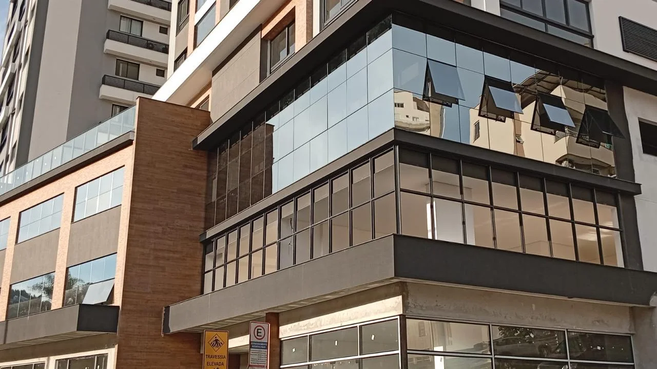 Edifício Comercial — foto 2